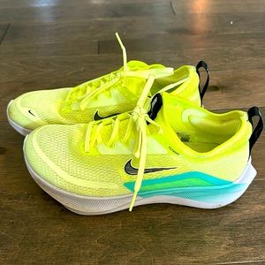Nike Zoom Fly 4 Womens
